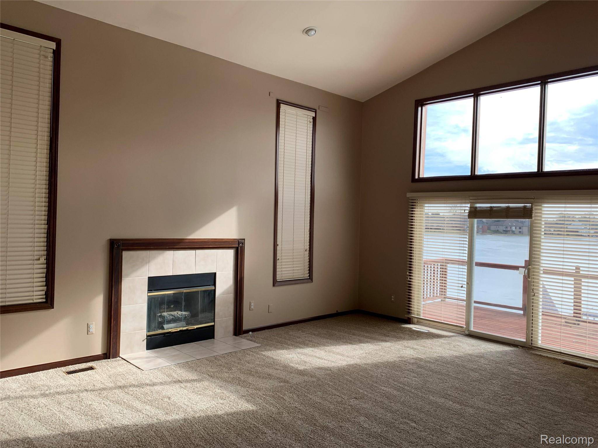 Rochester Hills, MI 48307,1698 Mackwood RD