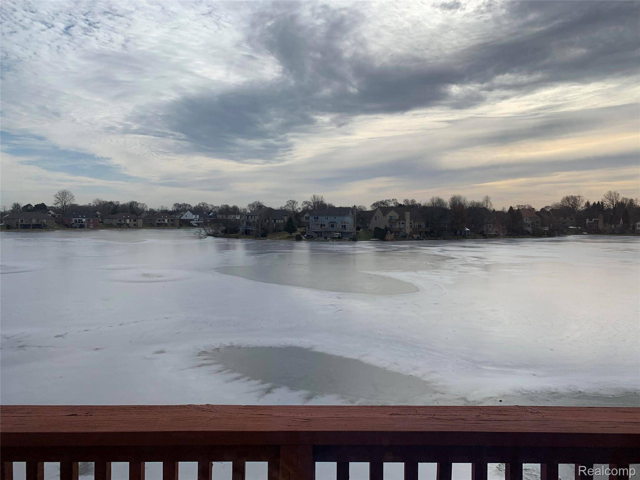 Rochester Hills, MI 48307,1698 Mackwood RD