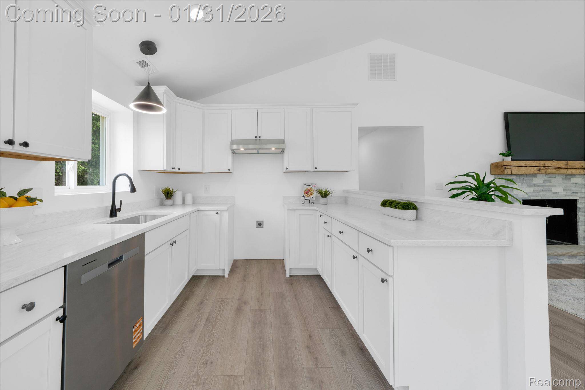 Rochester Hills, MI 48309,2694 Vendome AVE