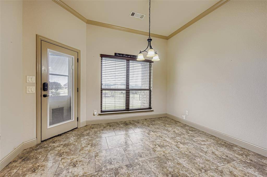 Azle, TX 76020,117 Deer Grove Trail