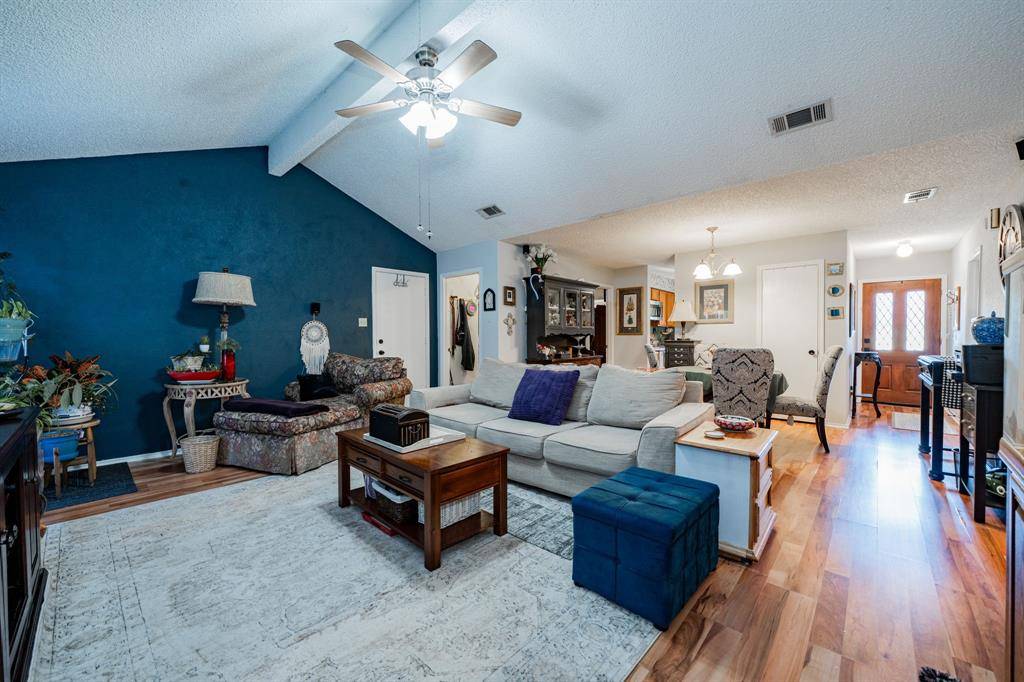 Mesquite, TX 75150,923 Courtney Drive