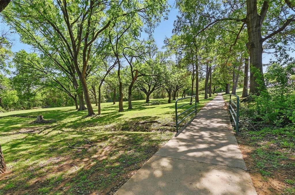 Euless, TX 76039,66 Abbey Road