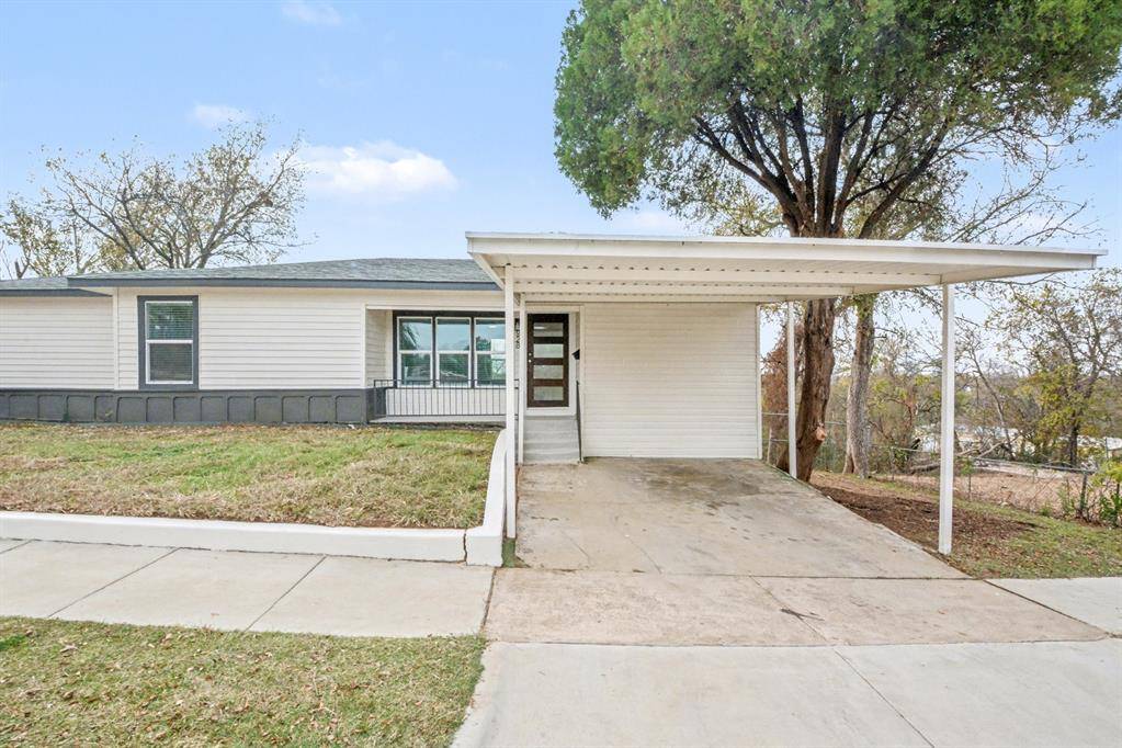 Fort Worth, TX 76104,928 Ash Crescent Street