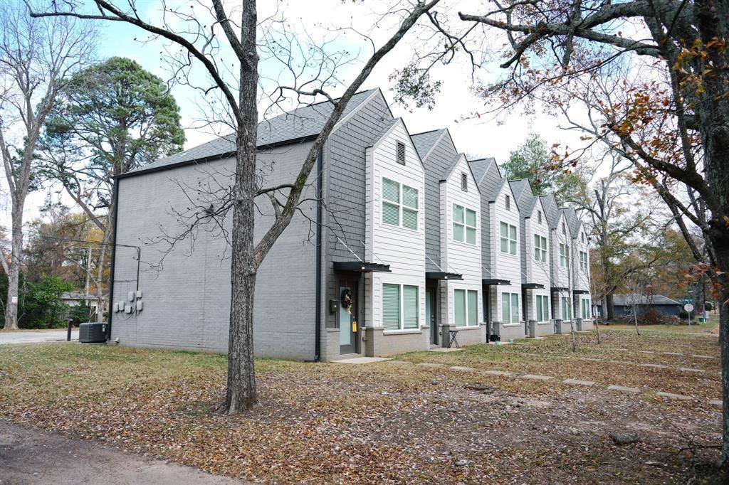 Texarkana, TX 75503,806 W 32nd Street