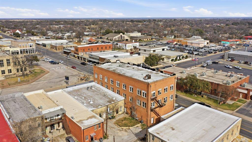 Comanche, TX 76442,100 W Central Avenue