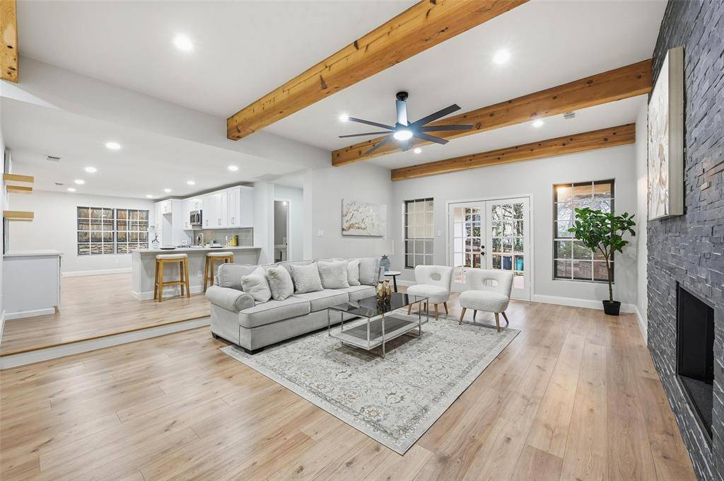 Arlington, TX 76012,1806 Burr Oak Street