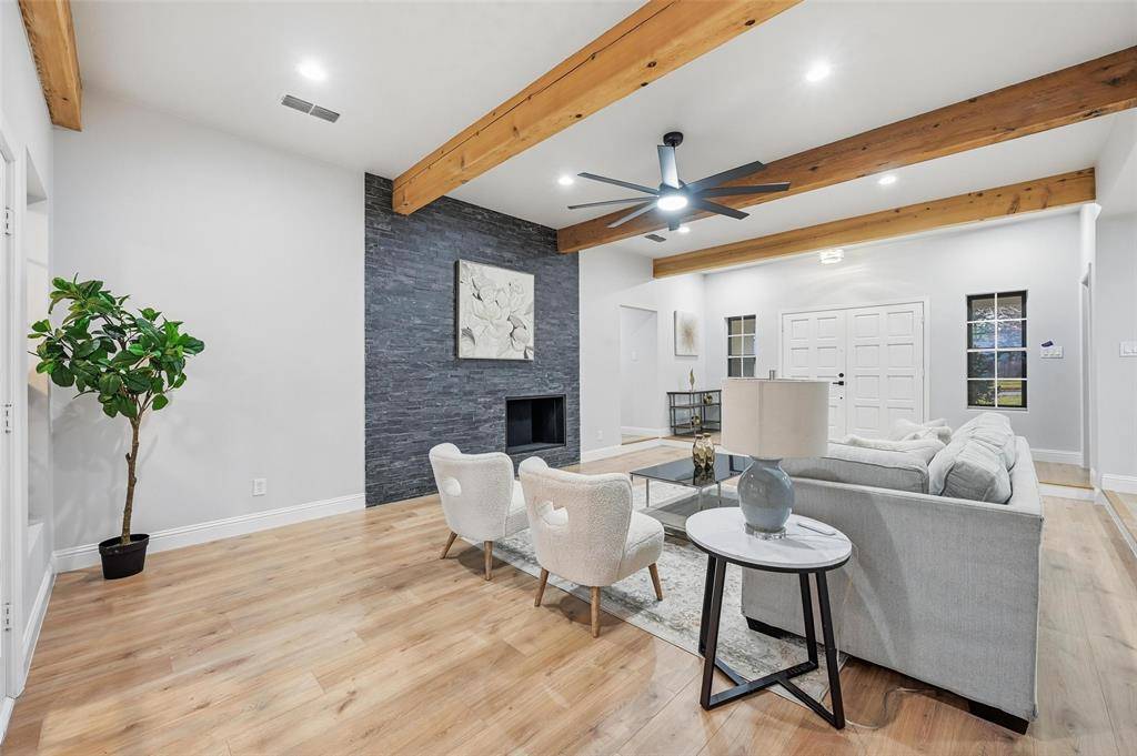 Arlington, TX 76012,1806 Burr Oak Street