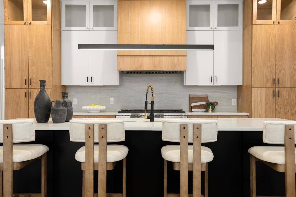 Dallas, TX 75209,3940 N Crest Haven Road