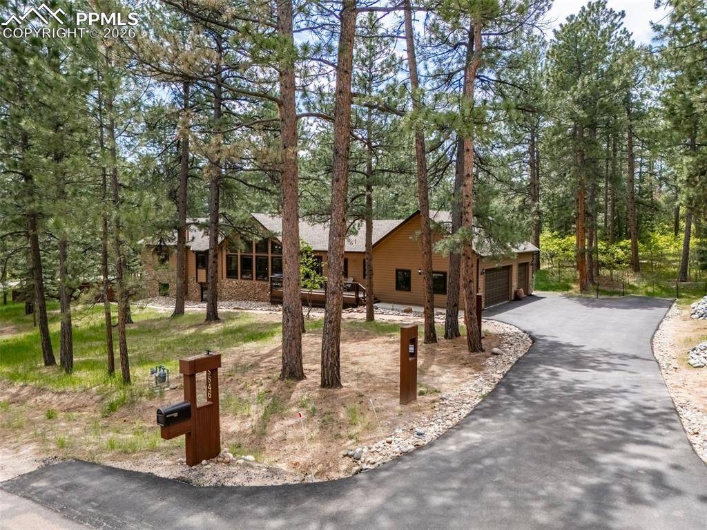 Larkspur, CO 80118,5846 S Pike DR