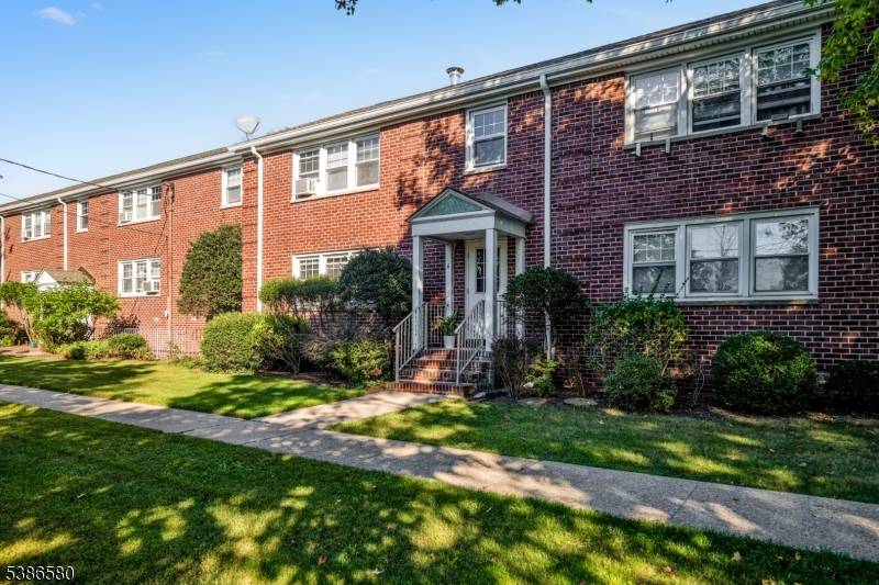 River Edge Boro, NJ 07661,6 gainesborough #1B