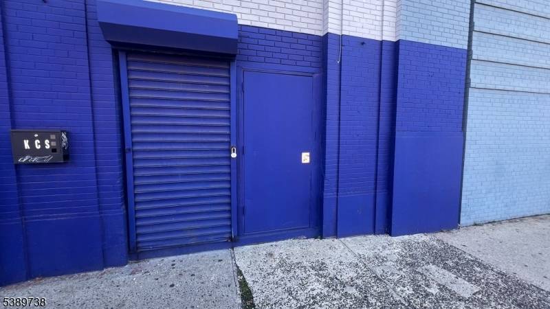 Newark City, NJ 07105,425 Ferry St