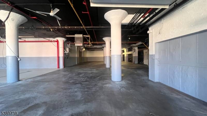 Newark City, NJ 07105,425 Ferry St