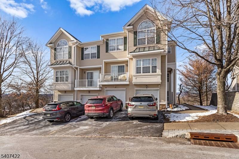 Pompton Lakes Boro, NJ 07442,124 Ridge Dr