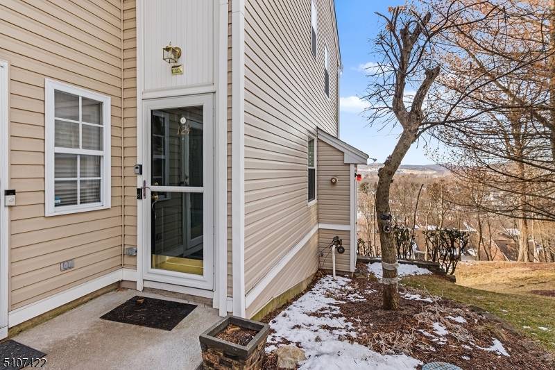 Pompton Lakes Boro, NJ 07442,124 Ridge Dr