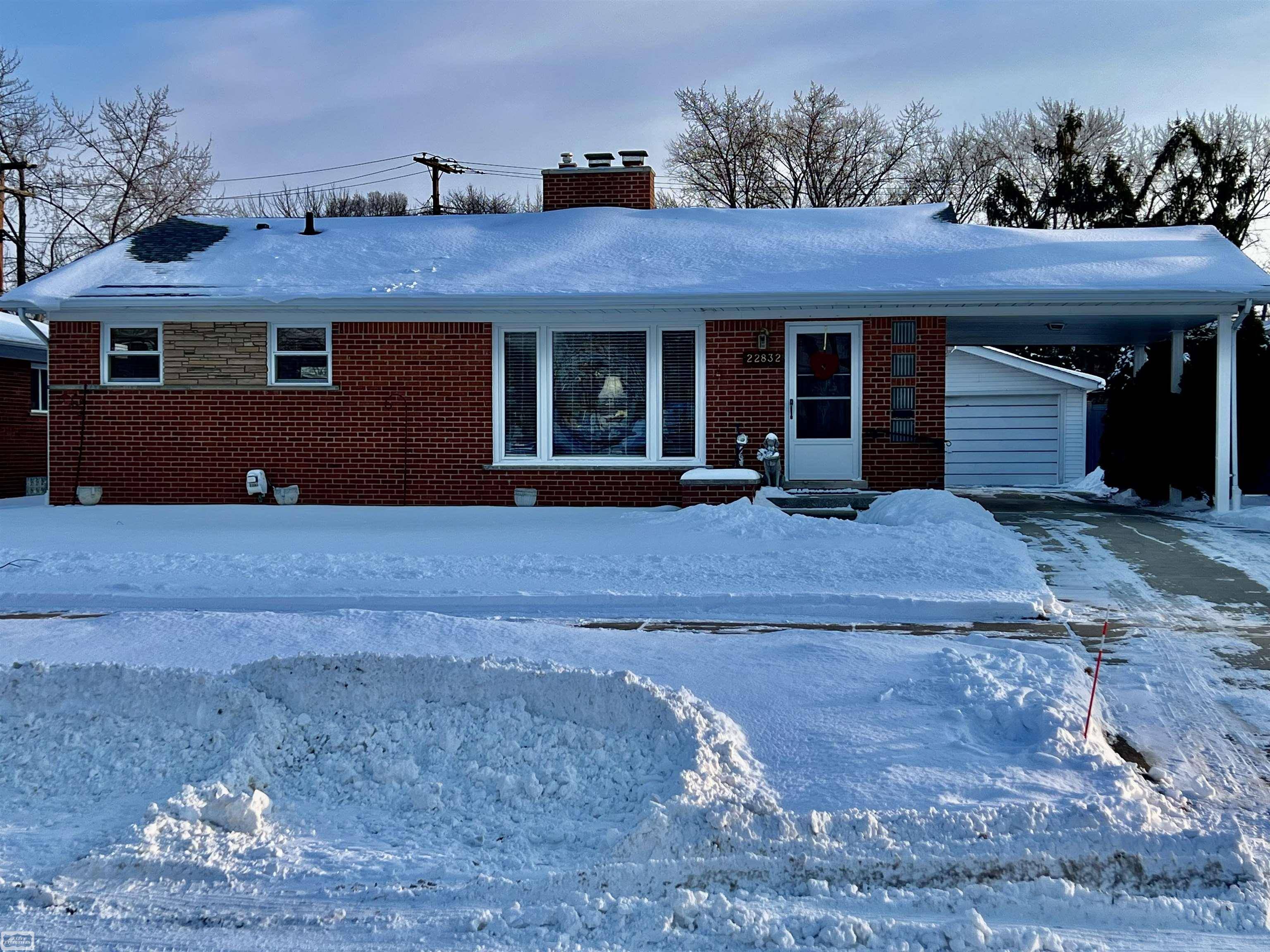 Saint Clair Shores, MI 48080,22832 Gary LN