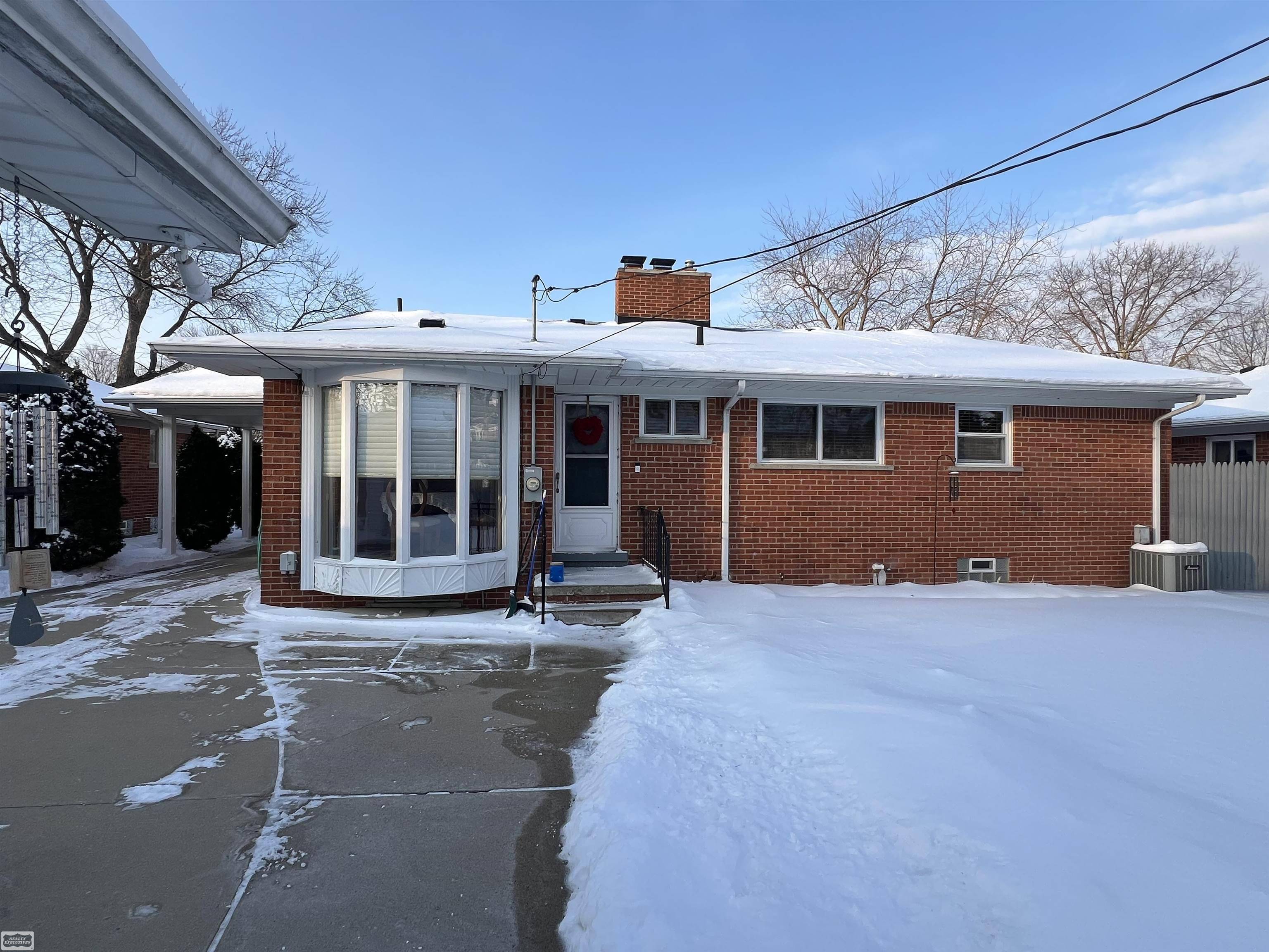 Saint Clair Shores, MI 48080,22832 Gary LN