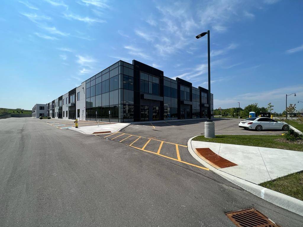 Aurora, ON L4G 3Z8,45 Eric T Smith WAY #5