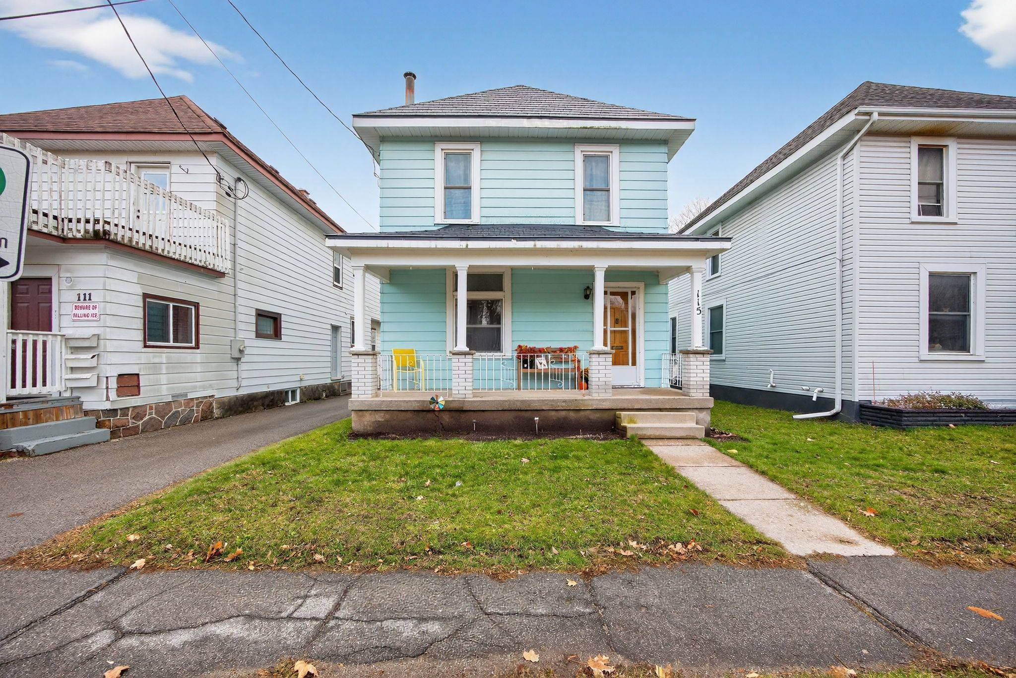 Orillia, ON L3V 3E1,115 Mary ST