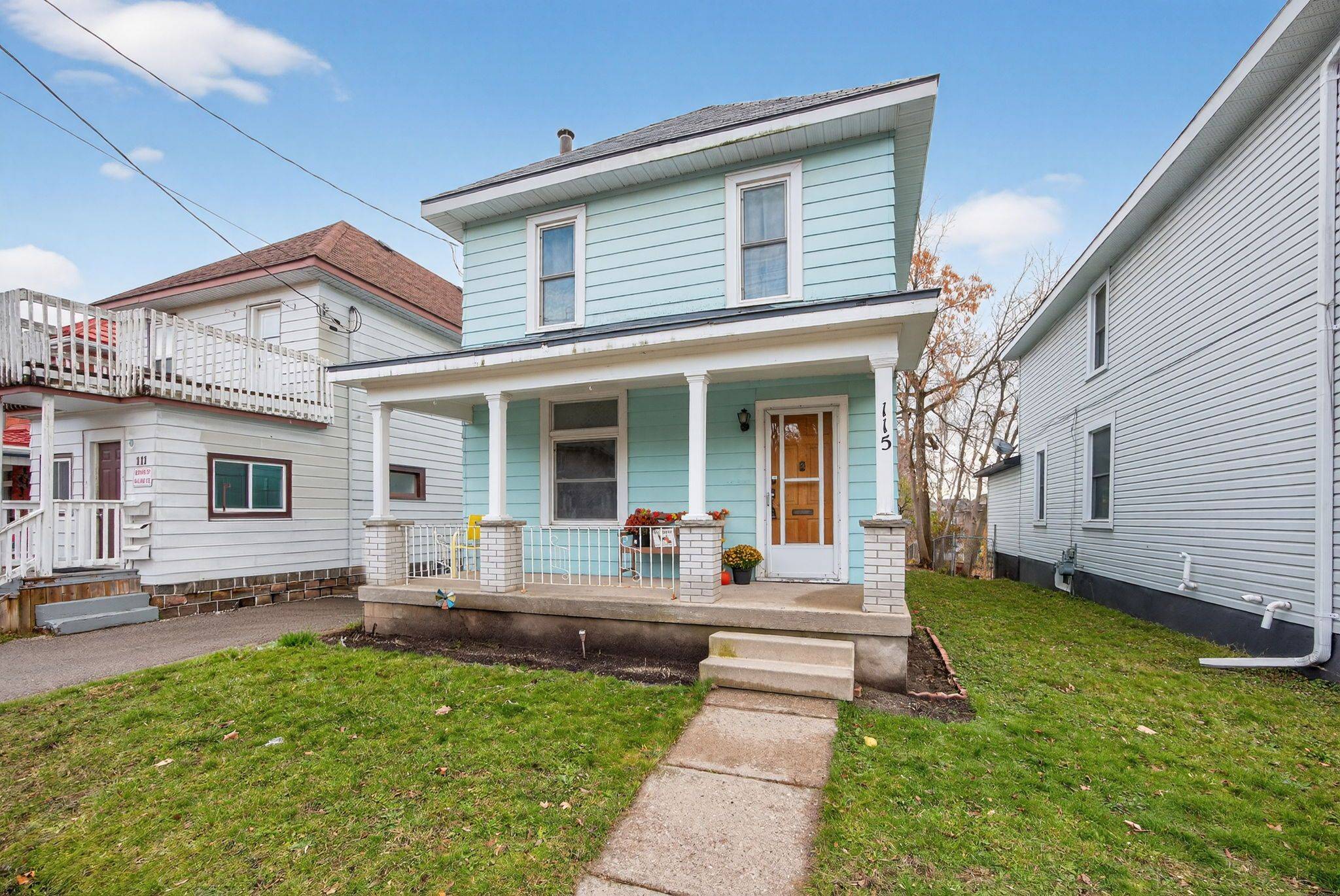 Orillia, ON L3V 3E1,115 Mary ST