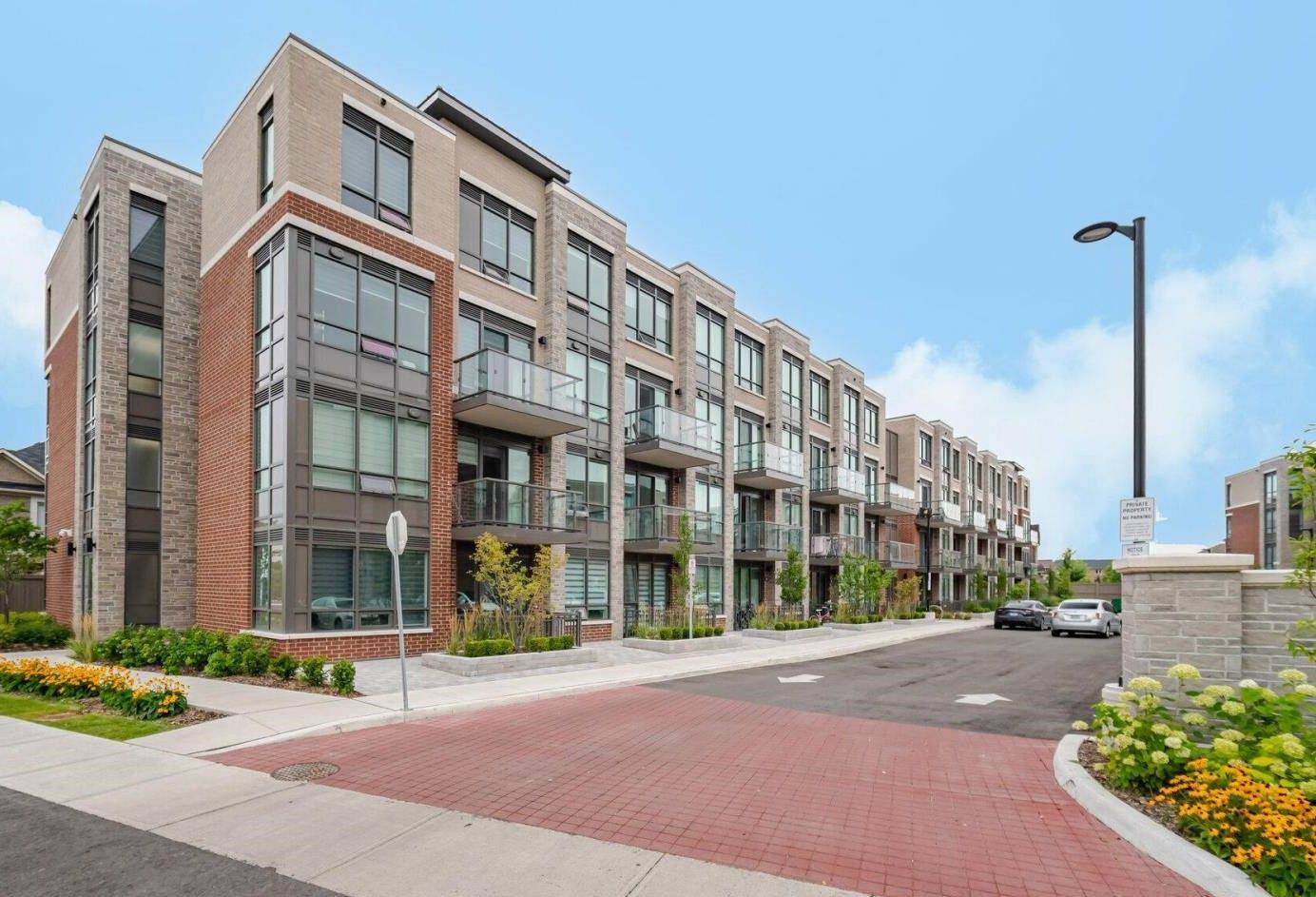 Brampton, ON L6P 0Y6,85 Attmar DR #330