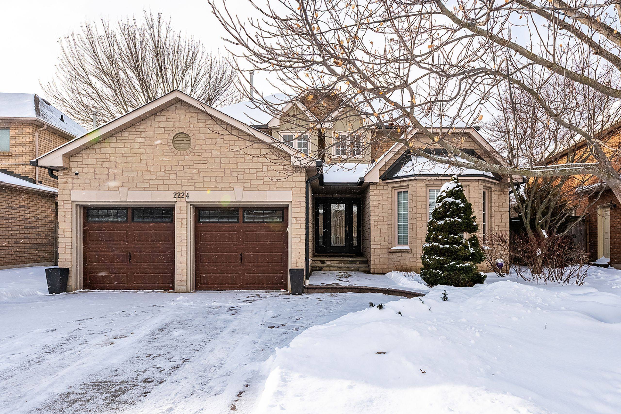 Oakville, ON L6M 3J6,2224 Brays LN