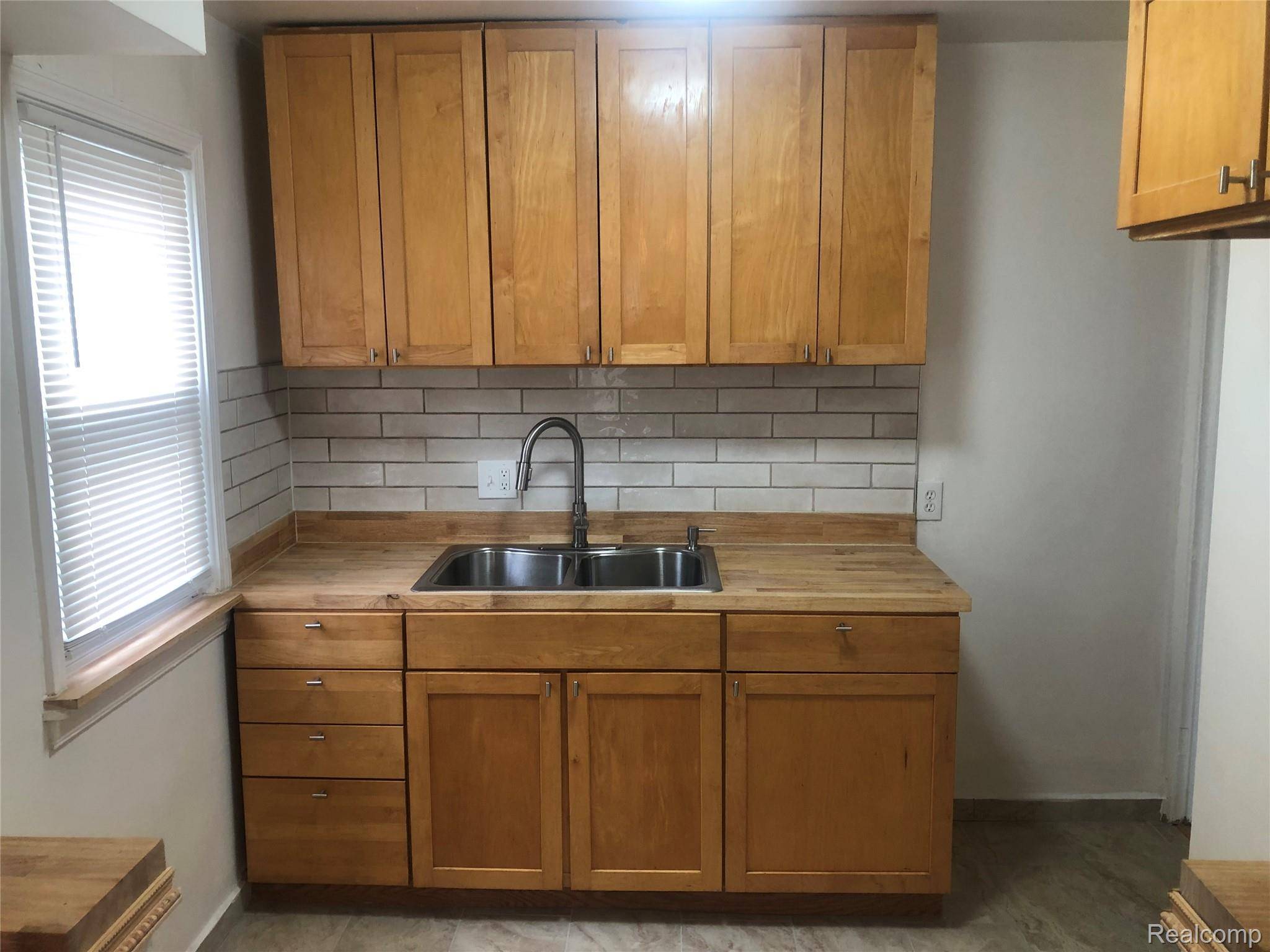 Detroit, MI 48203,18615 Orleans ST