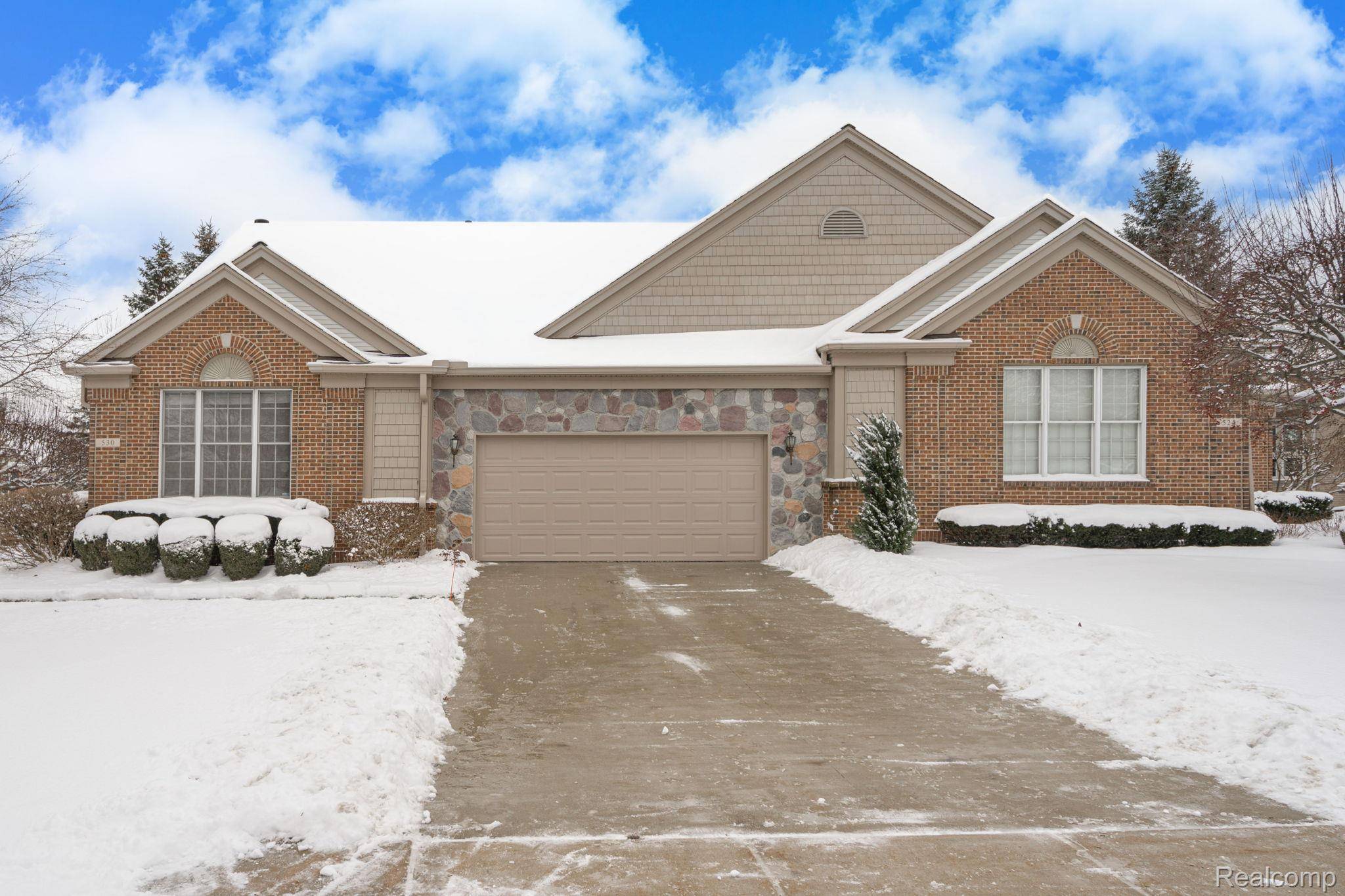 Rochester, MI 48307,530 Wyngate DR