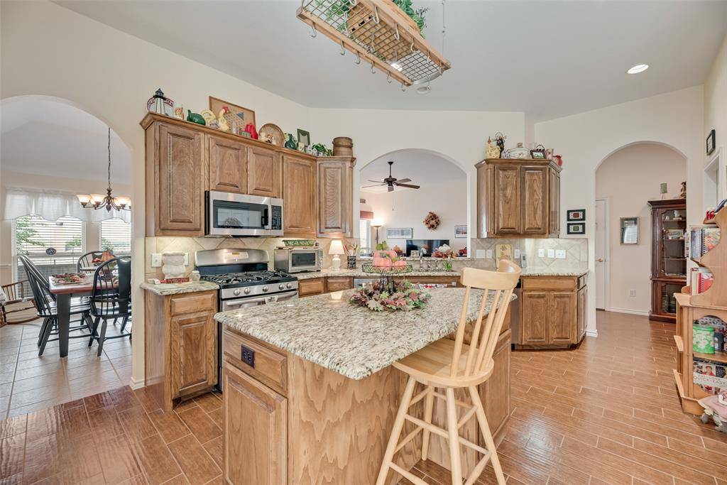 Fort Worth, TX 76108,11016 Castle Oak Lane W