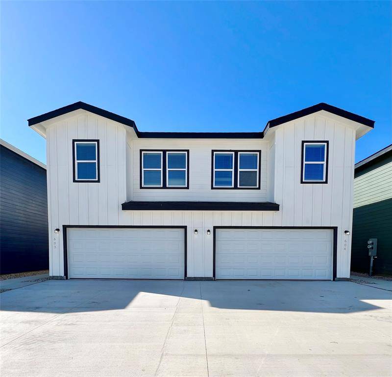 Burleson, TX 76028,3501 E Renfro Street #603