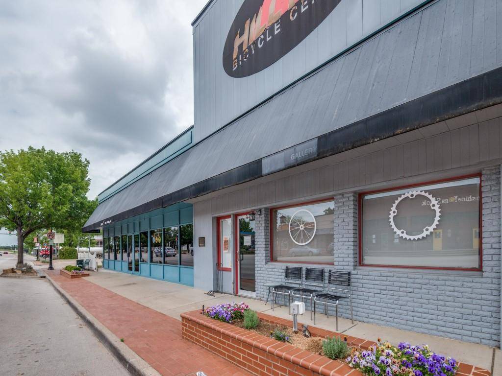 Mansfield, TX 76051,130 N Main Street