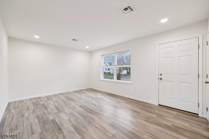 Manville Boro, NJ 08835,19 Beekman St