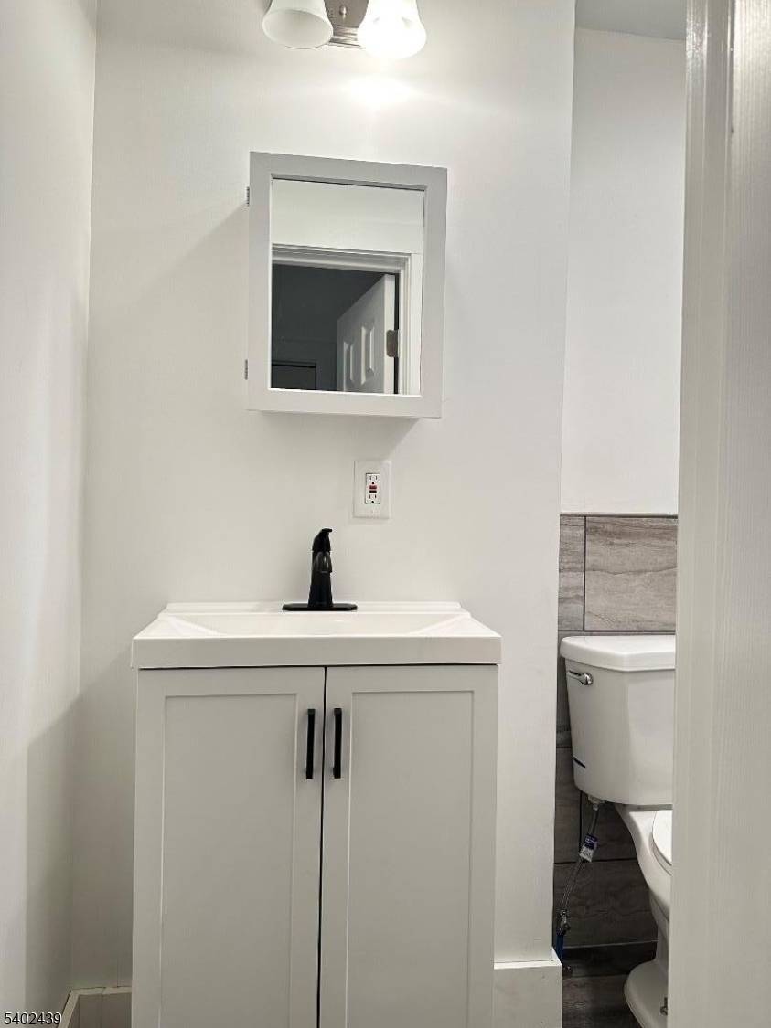 Roselle Boro, NJ 07203,144 W 2Nd Ave #2A