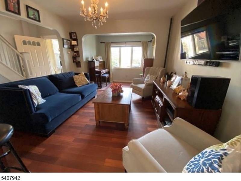 East Rutherford Boro, NJ 07073,15 Hackensack