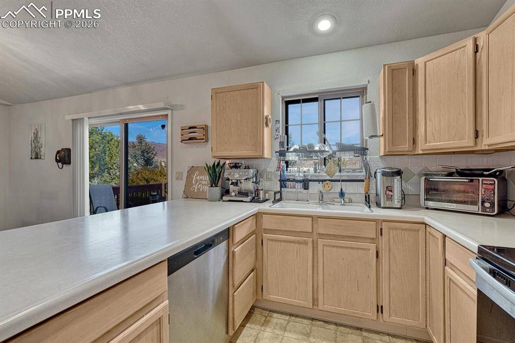 Colorado Springs, CO 80907,1524 Shane CIR