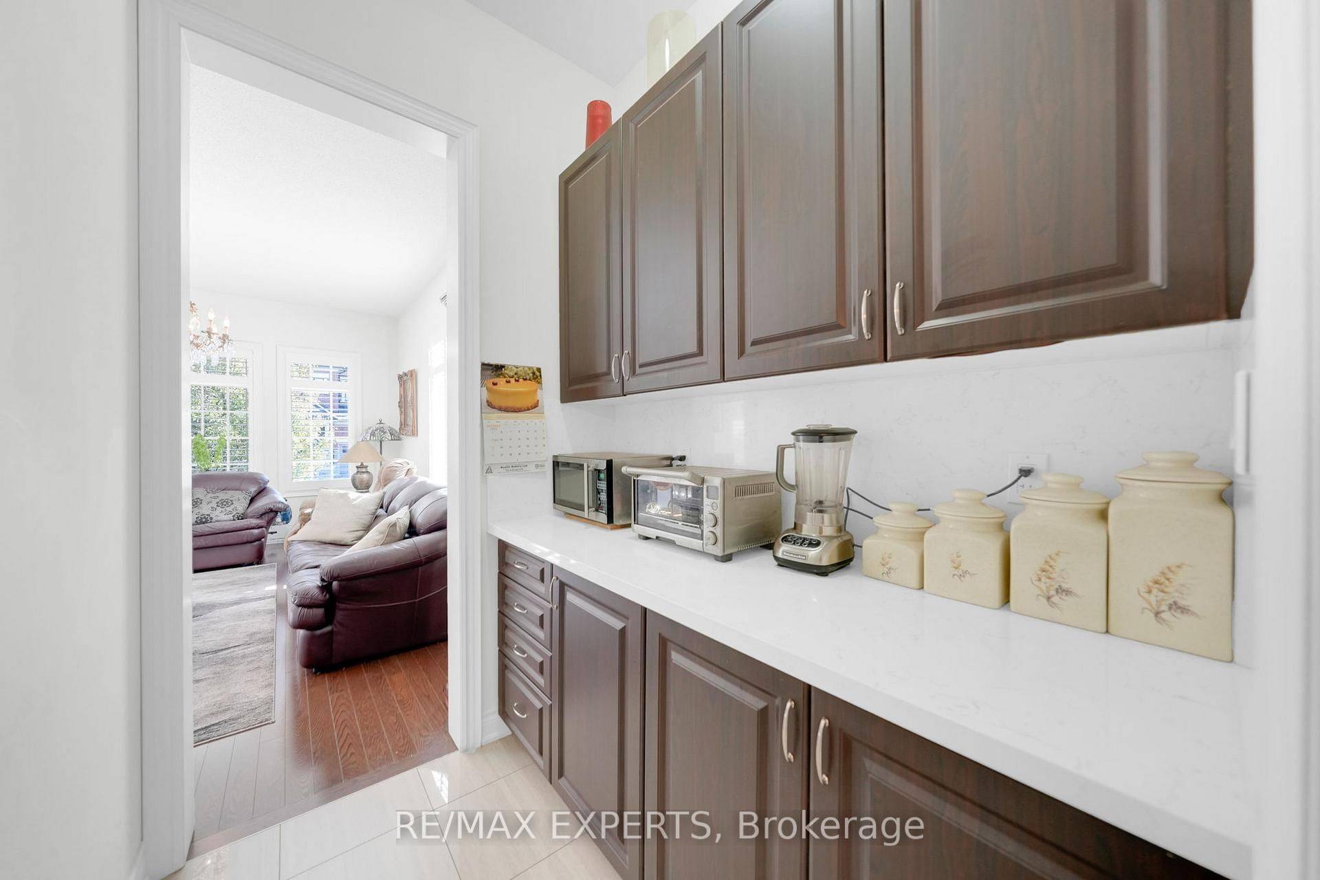 Brampton, ON L6P 4C3,10 Falkland RD