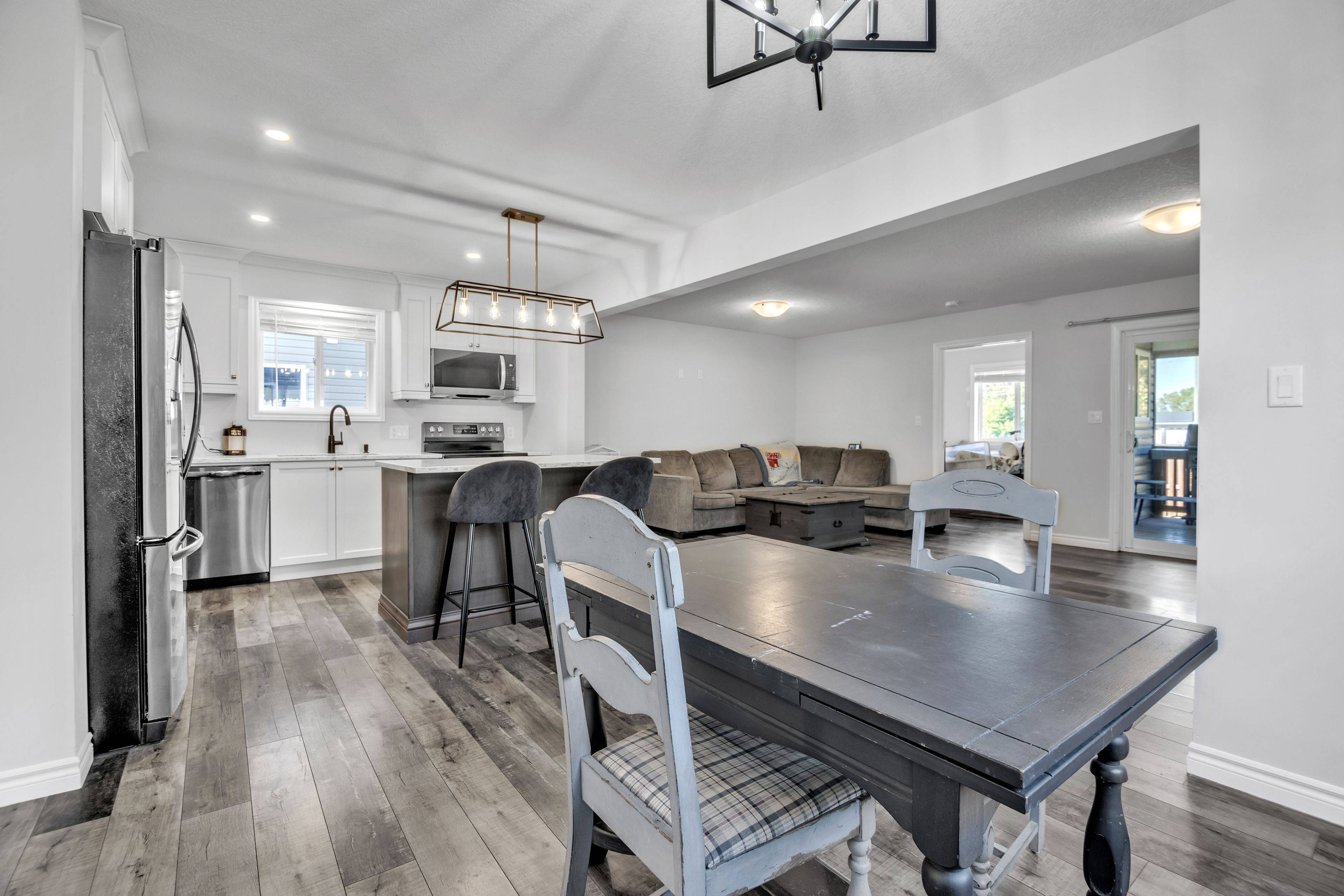 Tillsonburg, ON N4G 0H6,6 Sandy CT