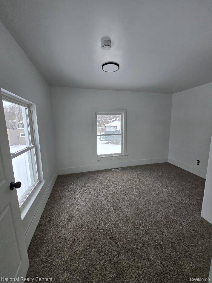 Detroit, MI 48219,18910 Wormer ST