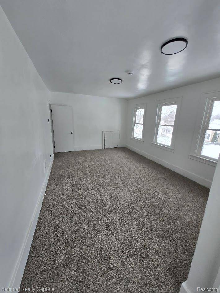 Detroit, MI 48219,18910 Wormer ST