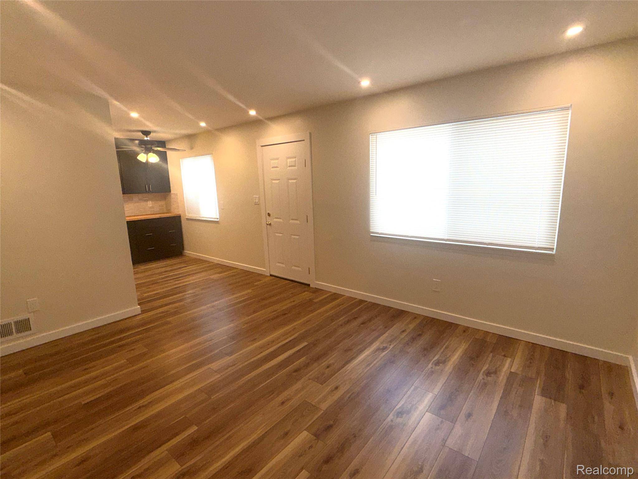 Warren, MI 48091,7643 Rivard AVE