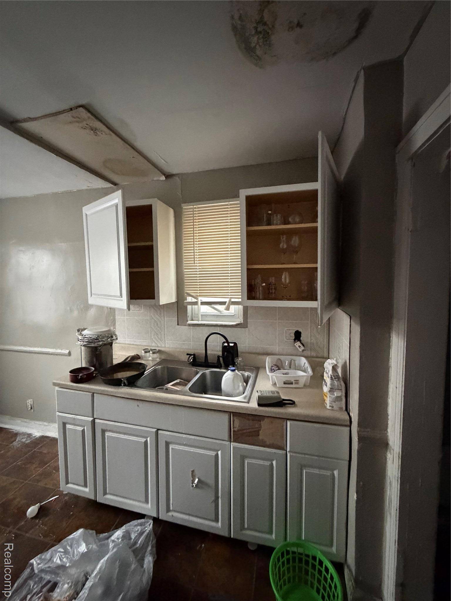 Detroit, MI 48235,16562 Tracey ST