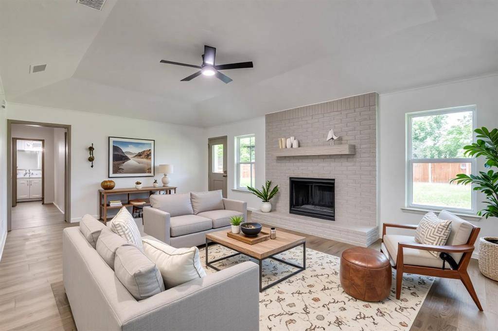 Mansfield, TX 76063,402 Country Meadow Drive