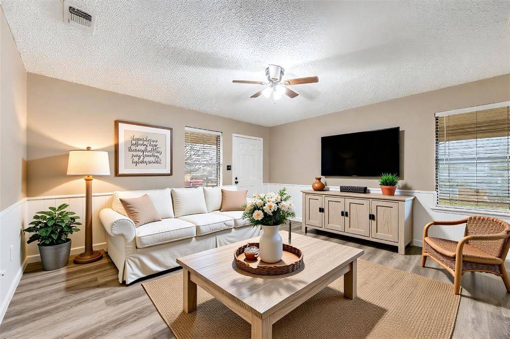 Leonard, TX 75452,309 N Pecan Street