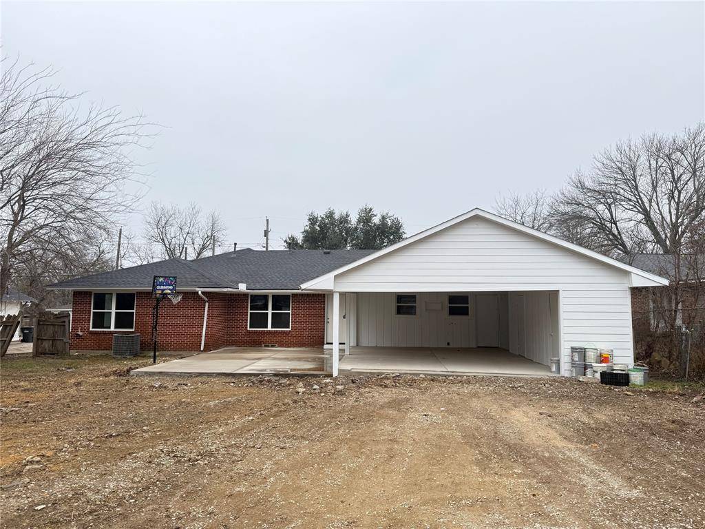 Mckinney, TX 75069,1210 Hall Street