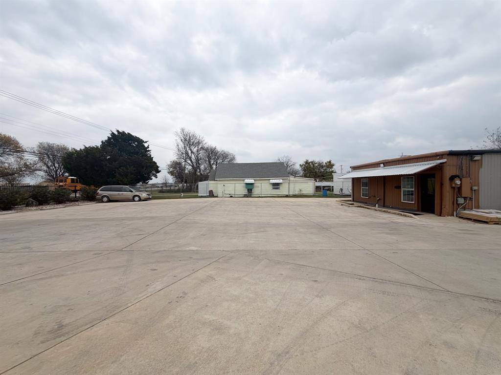 Ennis, TX 75119,2103 S Kaufman Street