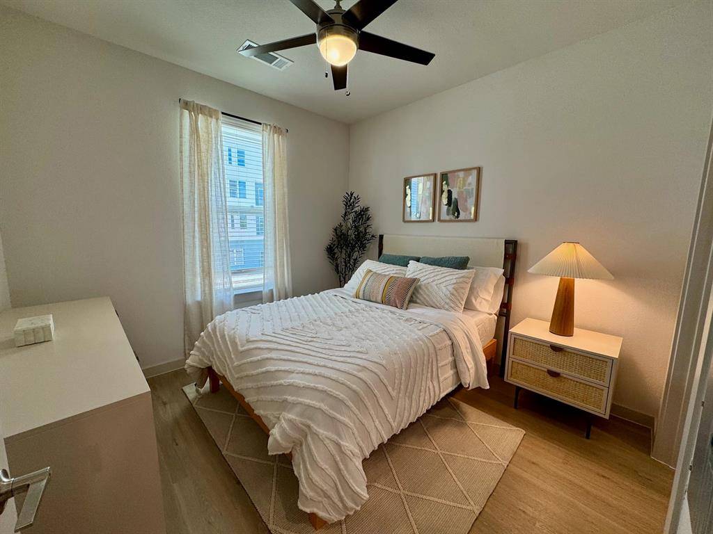 Austin, TX 78640,320 Goll Street #1115