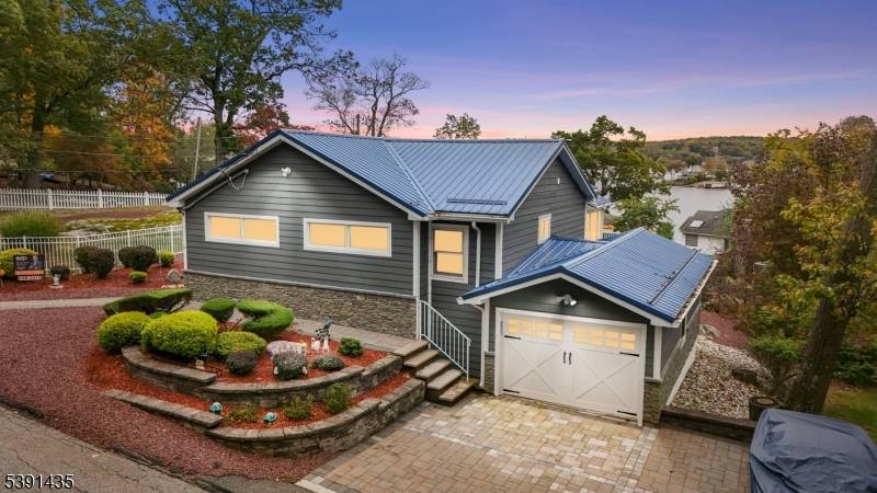 Hopatcong Boro, NJ 07843,64 Ithanell Rd