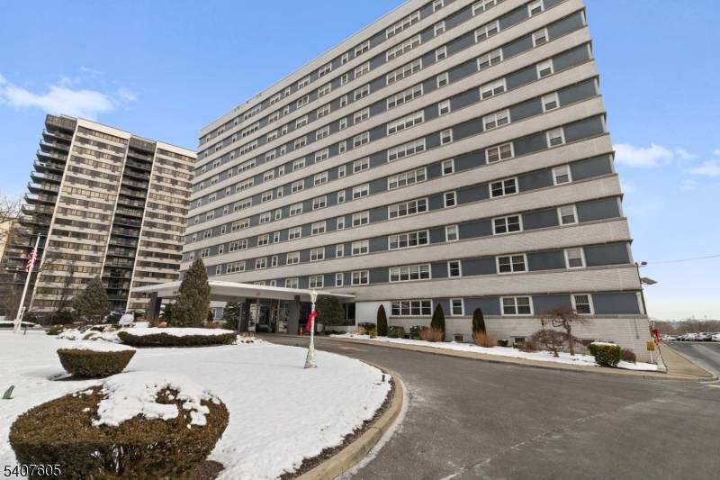 Hackensack City, NJ 07601,280 Prospect Ave #9H