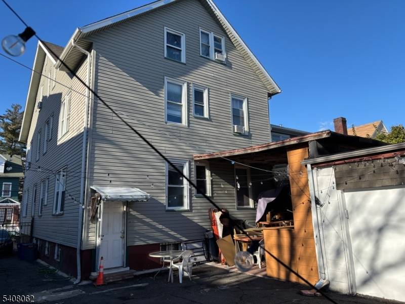 Newark City, NJ 07106,16 Monticello Ave