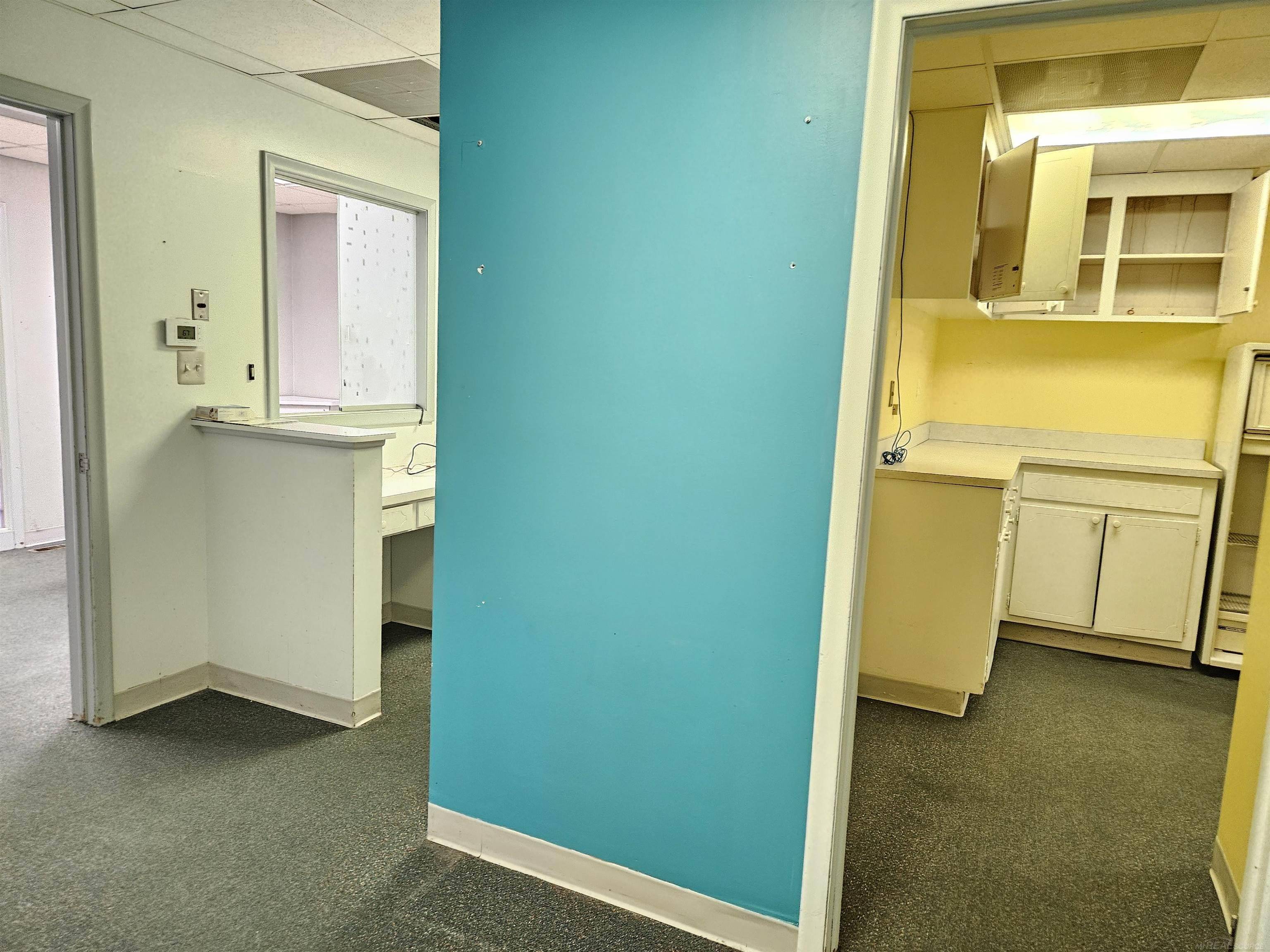 22790 Kelly suite B RD, Eastpointe, MI 48021