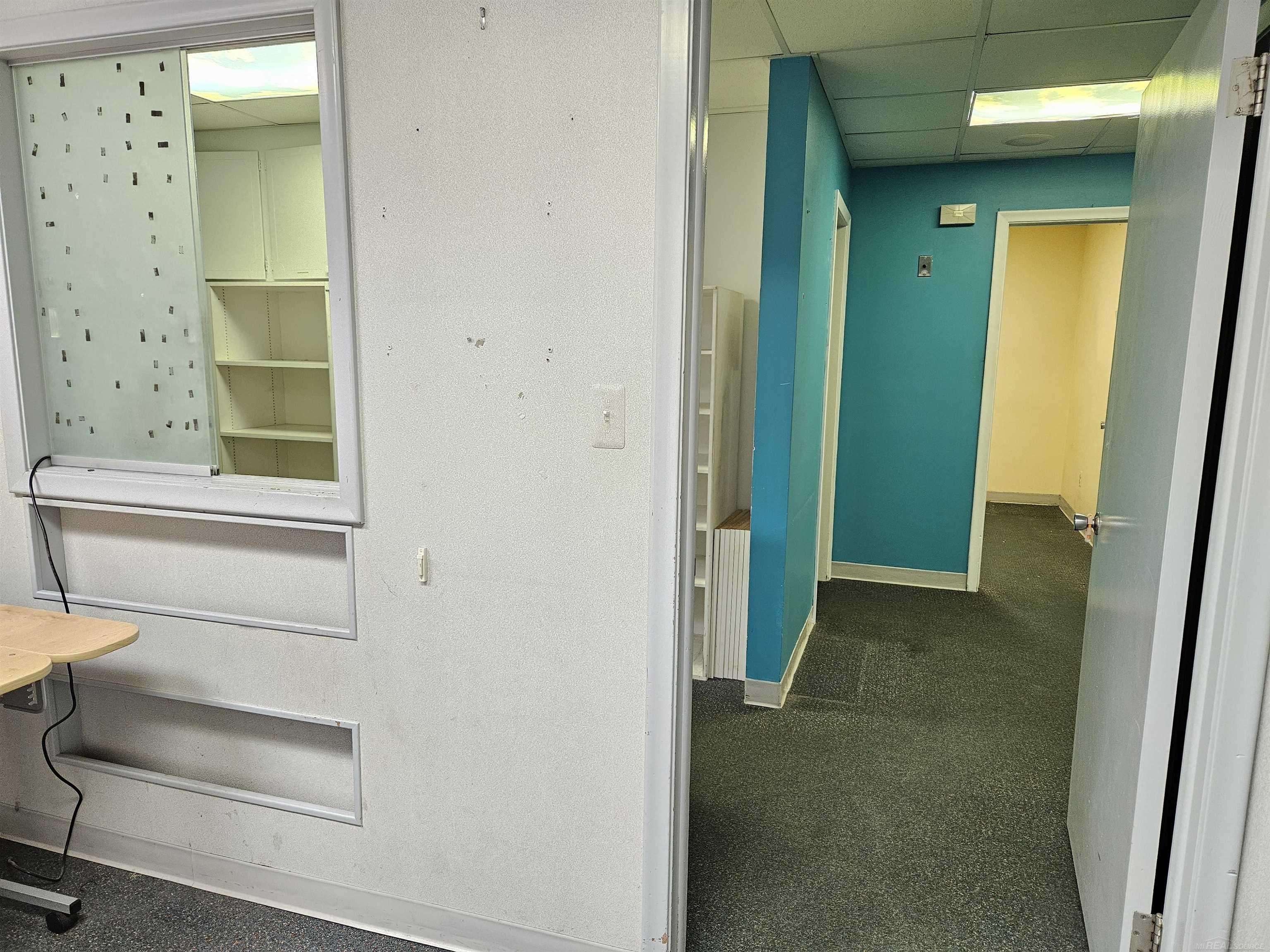 22790 Kelly suite B RD, Eastpointe, MI 48021